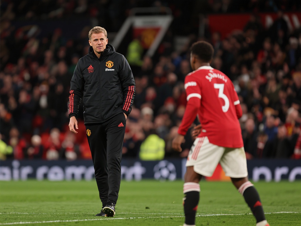 泰晤士:曼联若换帅,图赫尔或成潜在人选 无论滕哈赫是否最终下课,曼联的未来需要更